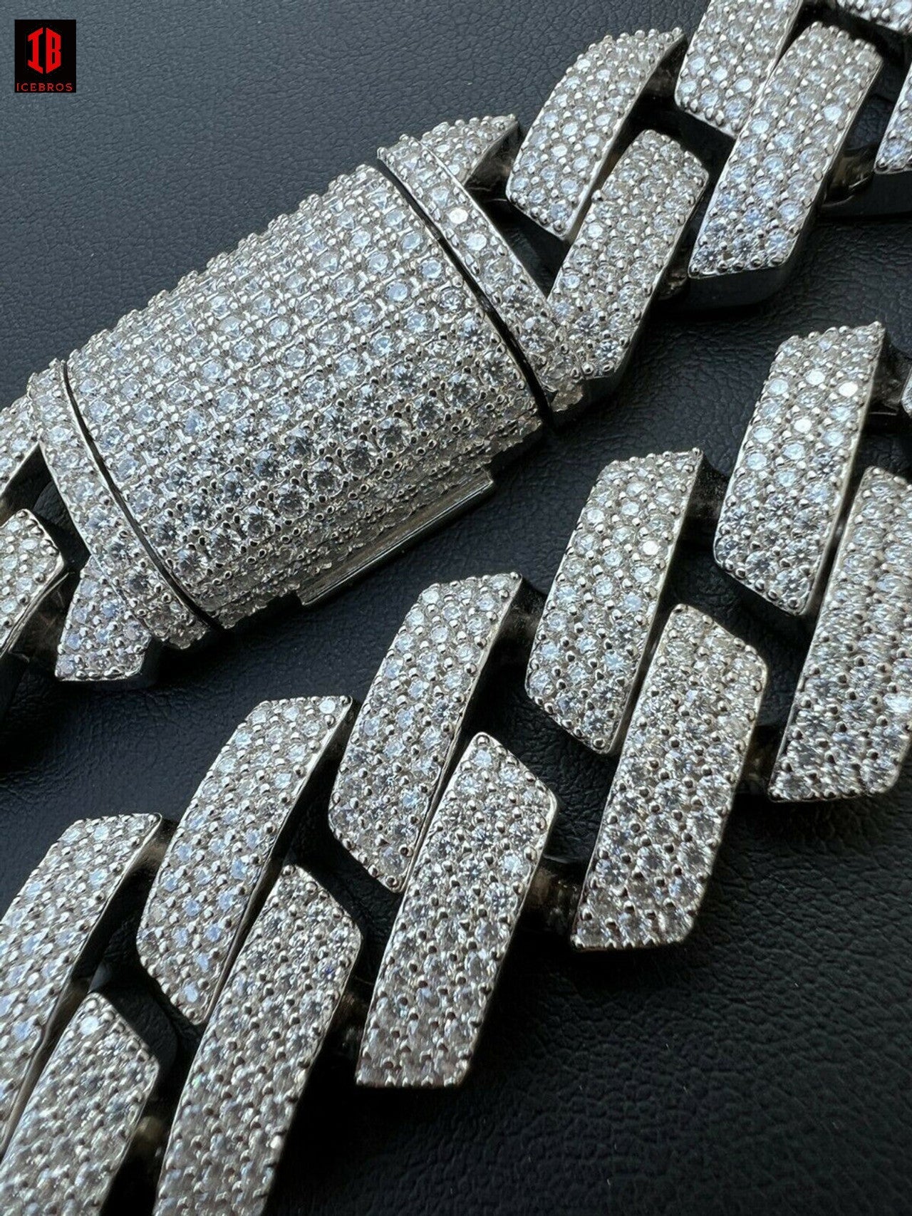 Detailed and zoomed Veiw  of White Gold Miami Curb Cuban Link Bracelet f